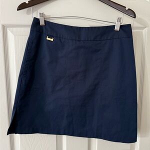 Vineyard Vines Navy skirt.